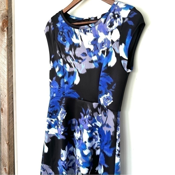 Cynthia Rowley fit &  flare dress with crew neckline and cap sleeves, midi - Picture 3 of 12